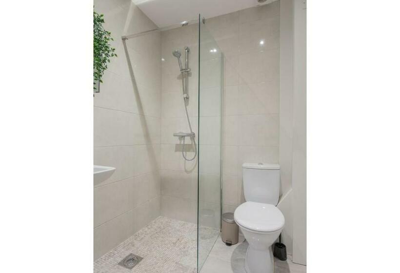 شقة غرفة واحدة, Central Belfast Apartments: 7 Camden Street