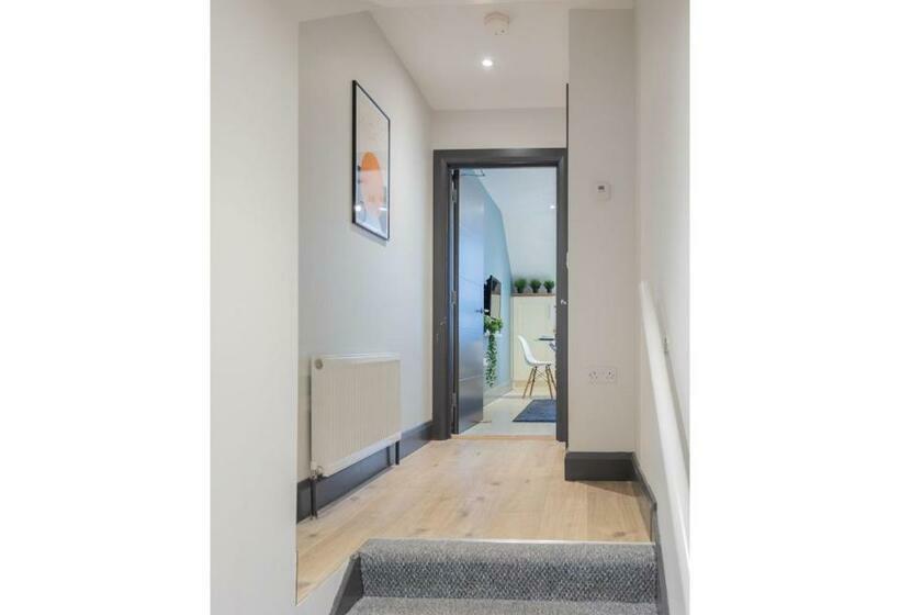 شقة غرفة واحدة, Central Belfast Apartments: 7 Camden Street