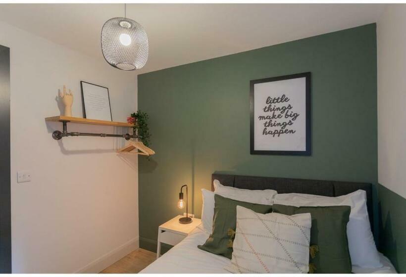 Апартаменты 2 Спальни, Central Belfast Apartments: 7 Camden Street