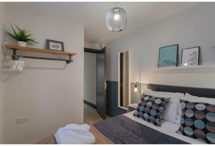 带2个卧室的公寓, Central Belfast Apartments: 7 Camden Street