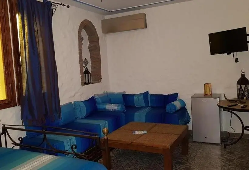 Standard Kolmen Hengen Huone, Dar Yakout