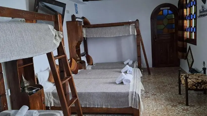 Perhehuone, Dar Yakout