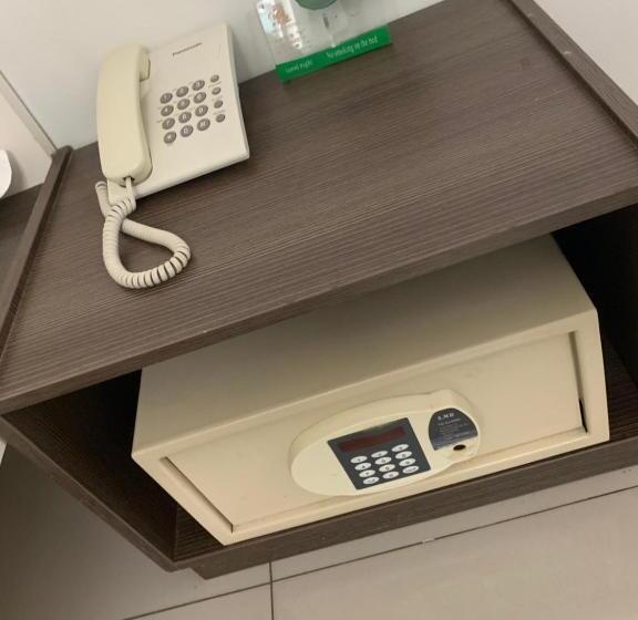 חדר משפחתי, Green