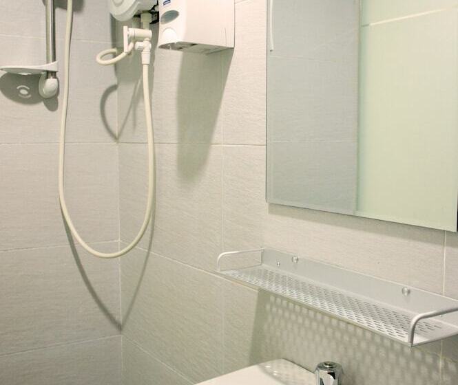 اتاق سوپریور, Maple Inn