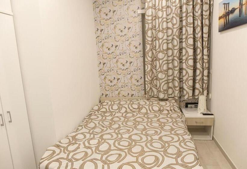 اتاق استاندارد, Metronia Guest House