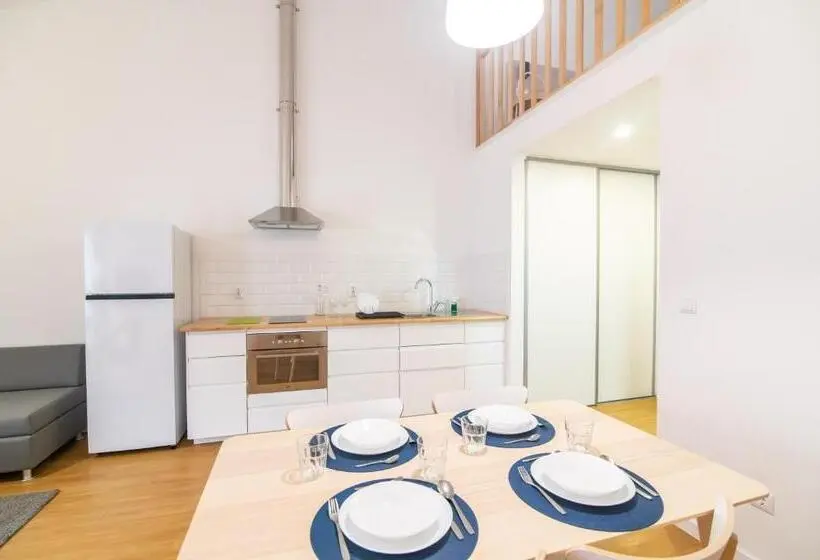 Deluxe-studio, Passal Hostel