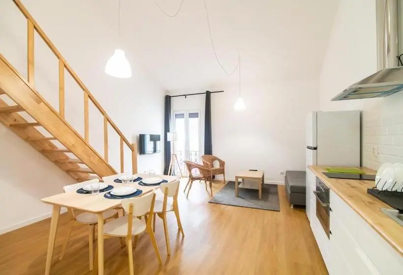 Deluxe-studio, Passal Hostel
