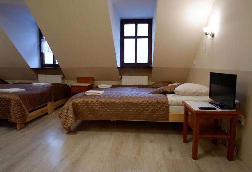 Четырехместный Номер Стандарт, Rezydencja Na Skrócie