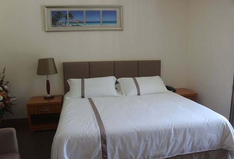 سوییت با چشم‌انداز دریا, Saipan Beach