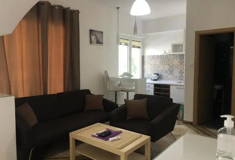 سوئیت با چشمانداز, Garni Hotel Tianis