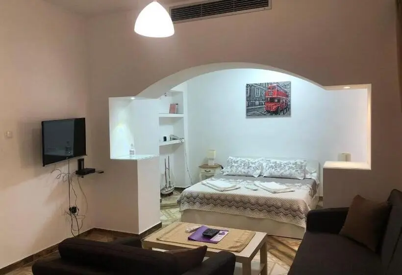 سوئیت با چشمانداز, Garni Hotel Tianis