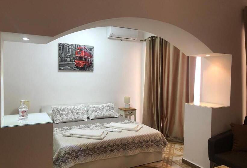 سوئیت با چشم‌انداز, Garni Hotel Tianis