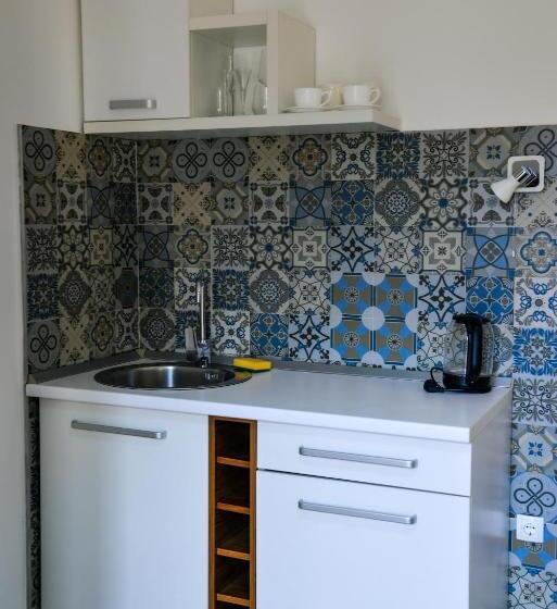 سوئیت با چشم‌انداز, Garni Hotel Tianis