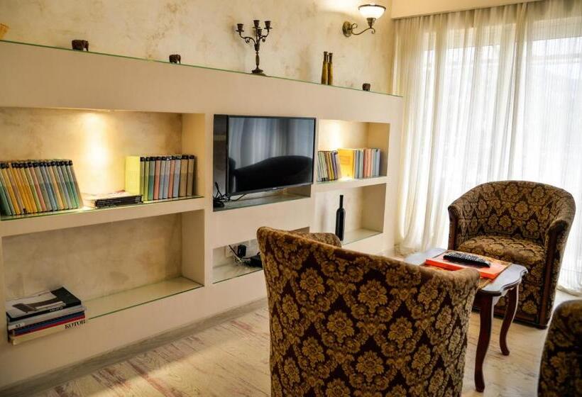 آپارتمان لوکس 1 خوابه, Garni Hotel Tianis