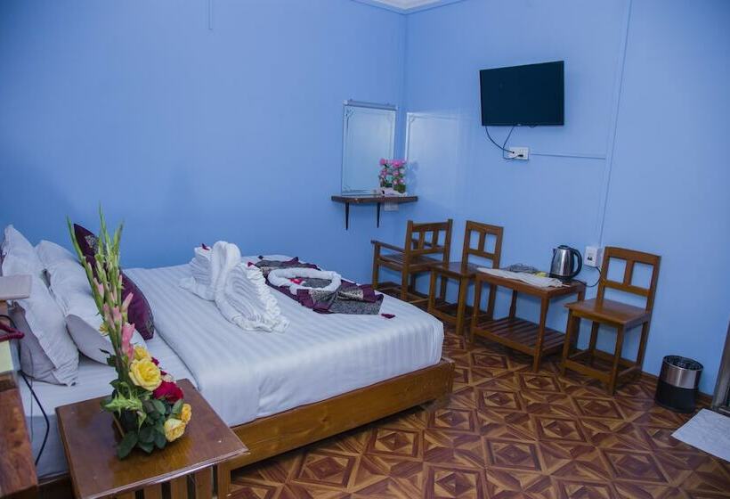 اتاق لوکس, Ye Myanmar