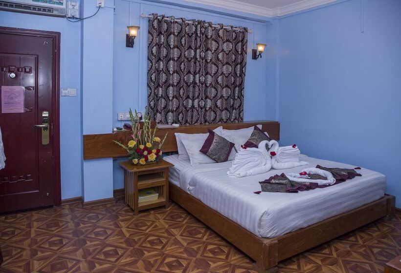 اتاق لوکس, Ye Myanmar