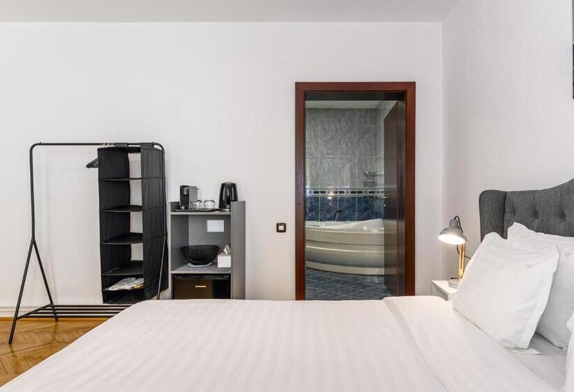 חדר סטנדרט עם מרפסת, Cedrus Boutique