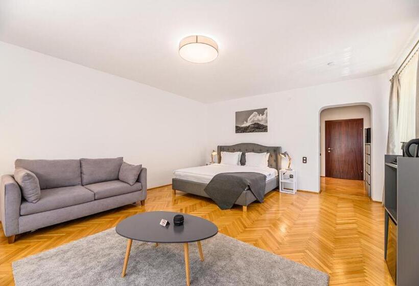 חדר דלוקס עם מרפסת טרסה, Cedrus Boutique