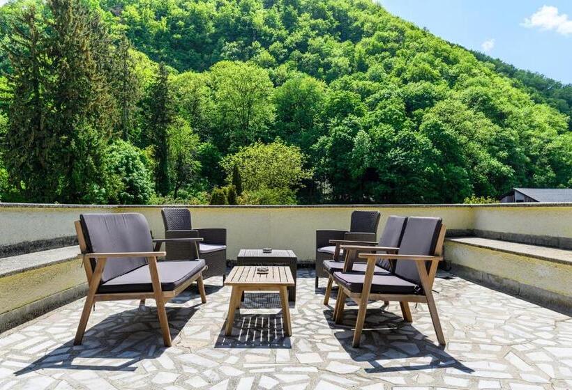 דירת דלוקס 2 חדרי שינה, Cedrus Boutique