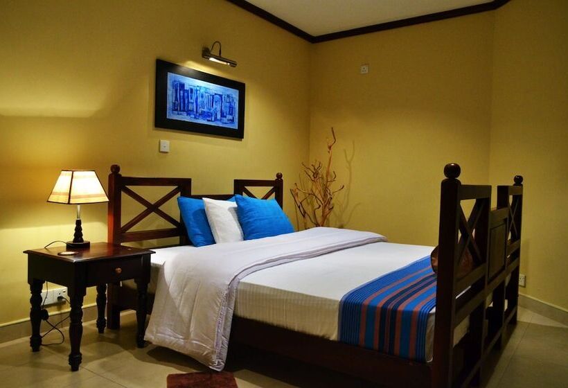 스탠다드 방갈로, Hillcrest Villa