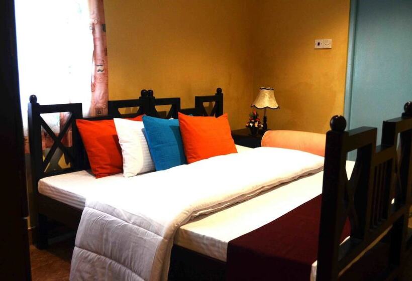 스탠다드 방갈로, Hillcrest Villa