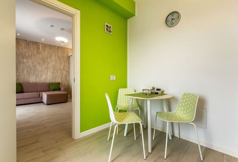 Estudi Familiar, Mava Apartamente