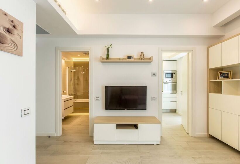 Estudi Familiar, Mava Apartamente