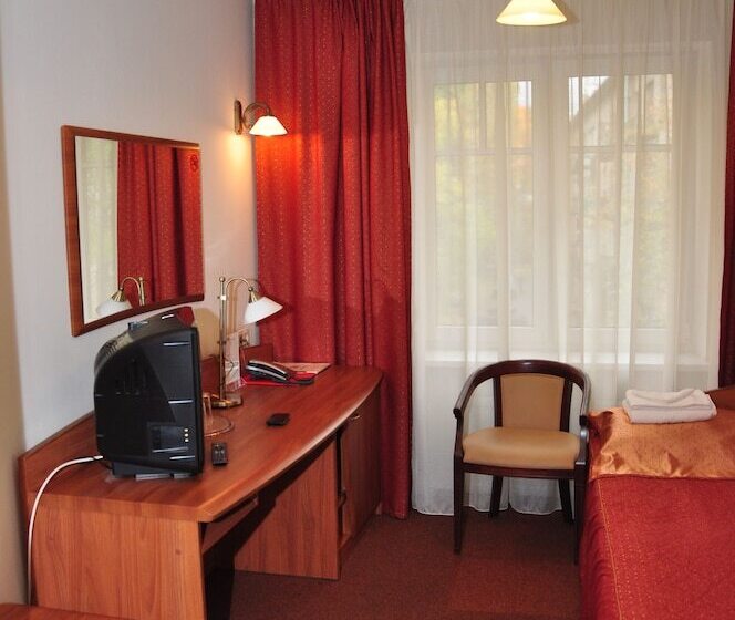 חדר סטנדרט יחיד, Natali