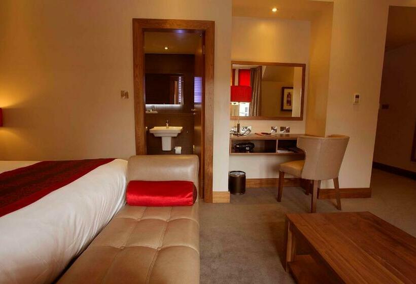 חדר אקזקיוטיב, Orocco Pier