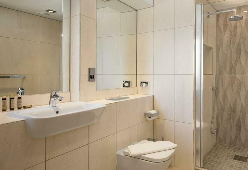 Апартаменты 1 Спальня, Roomzzz Manchester Victoria