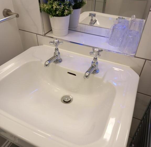 חדר סופריור עם מיטת קינג, The Gatsby Blackpool Formerly The Windsor