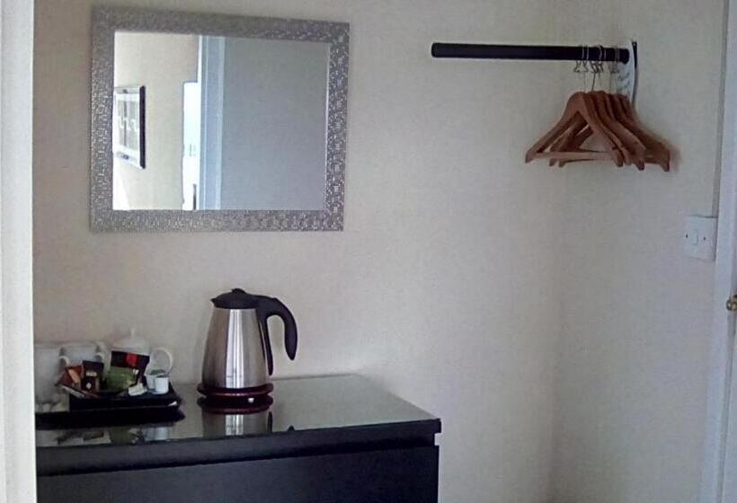 חדר סטנדרט עם מיטת קינג, The Gatsby Blackpool Formerly The Windsor