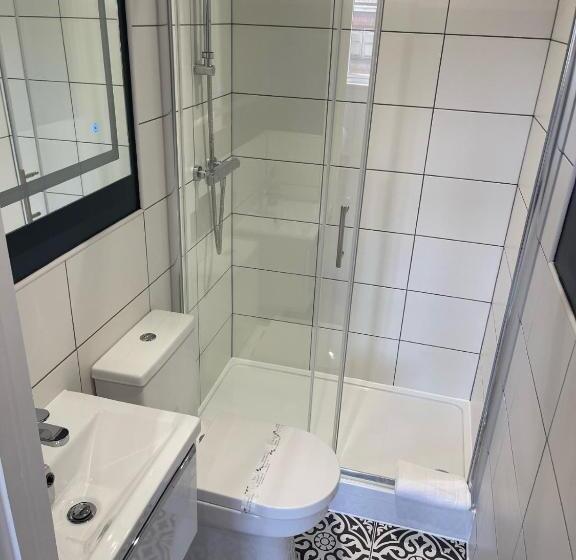 غرفة قياسية سرير كينج, The Horseshoe And Castle