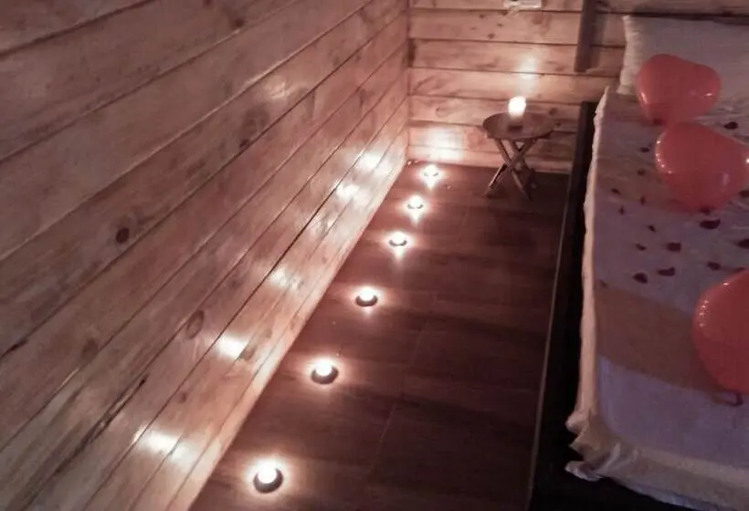 Chambre Supérieure, The Cool Huts