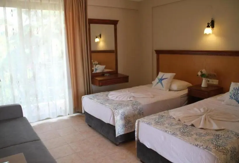 ガーデンビューのスタンダードワンルーム, Rosy Suites