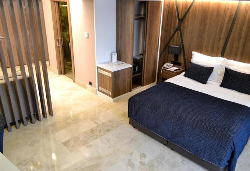 Люкс Superior, Extenso