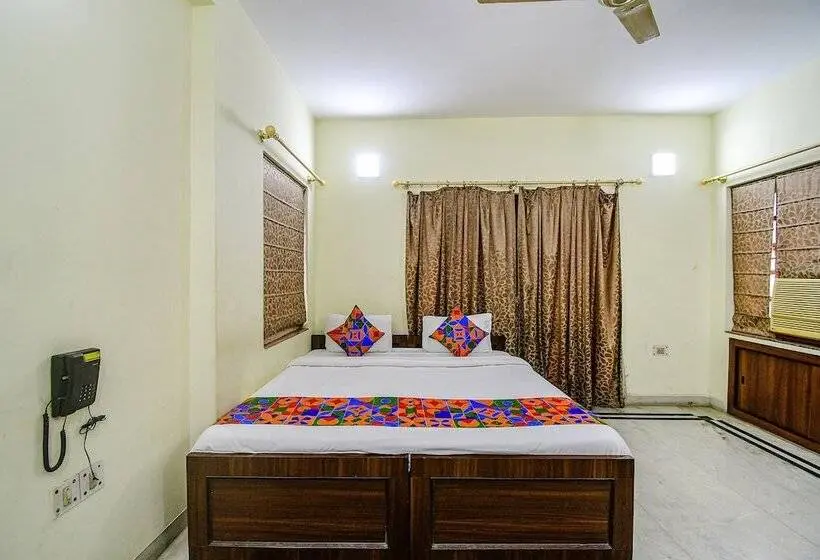 Quarto deluxe, Fabexpress Ullash Residency