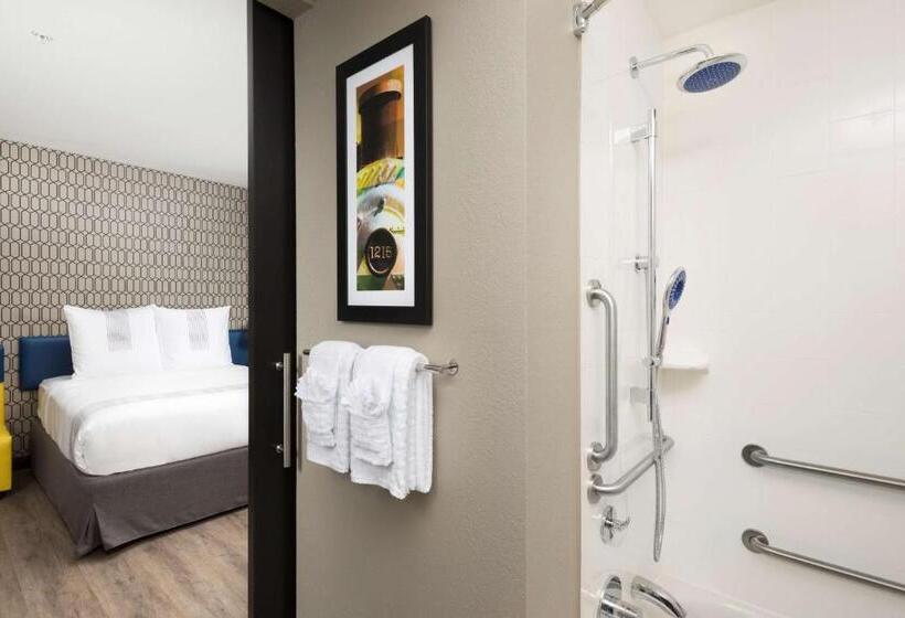 장애인을 위한 스탠다드 룸, Glo Hotel Asheville Blue Ridge Parkway