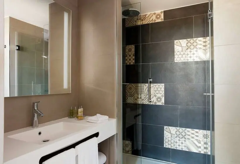 اتاق لوکس, Hilton Garden Inn Bordeaux Centre