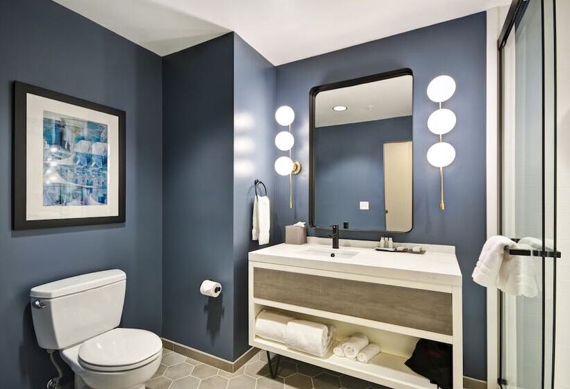 Номер Стандарт, Indigo Kansas City   The Crossroads, An Ihg