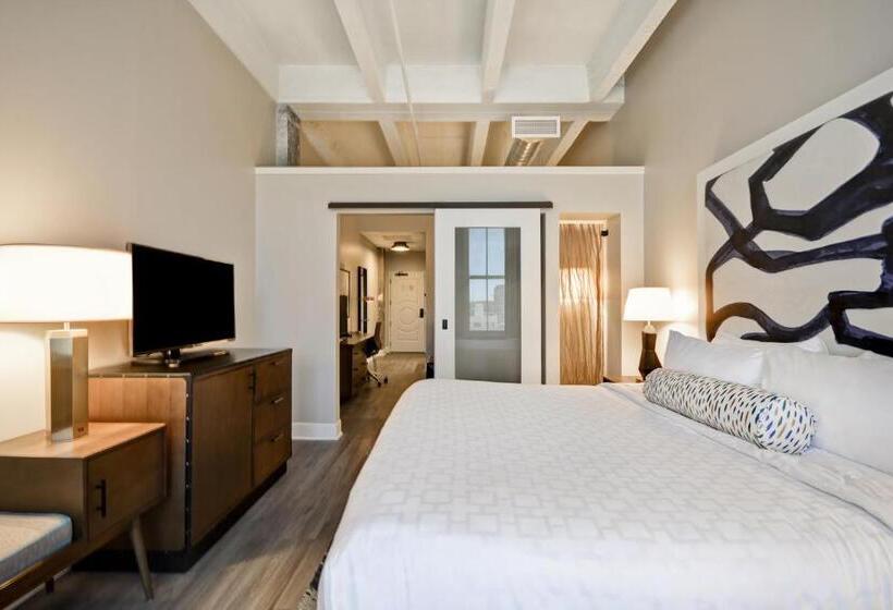 جناح سرير كينج, Indigo Kansas City   The Crossroads, An Ihg