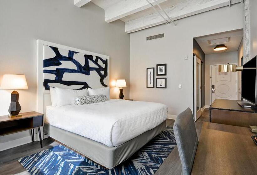 Номер Стандарт Кровать Кинг Адаптированный для Инвалидов, Indigo Kansas City   The Crossroads, An Ihg