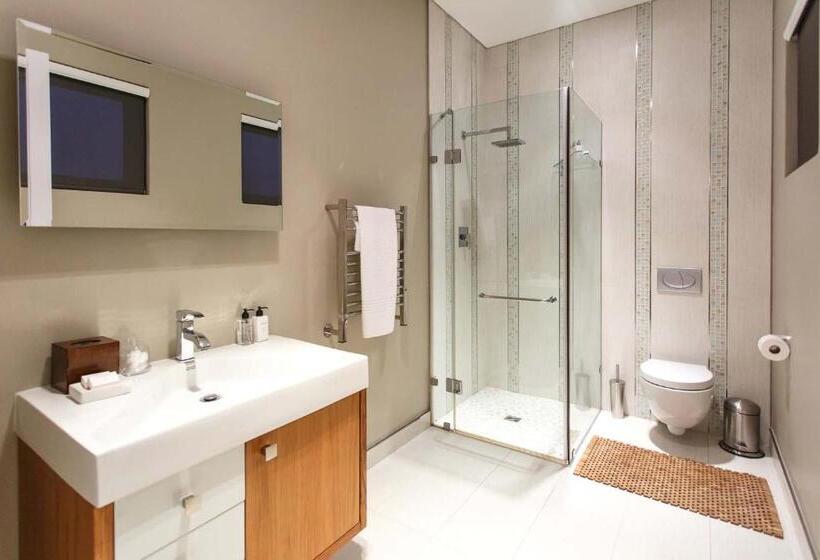 سوییت لوکس, Sonas Boutique