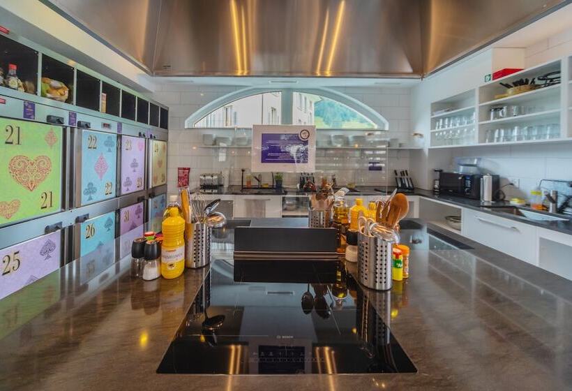 家庭间, Grand Your Home With Common Kitchens With Self Check In