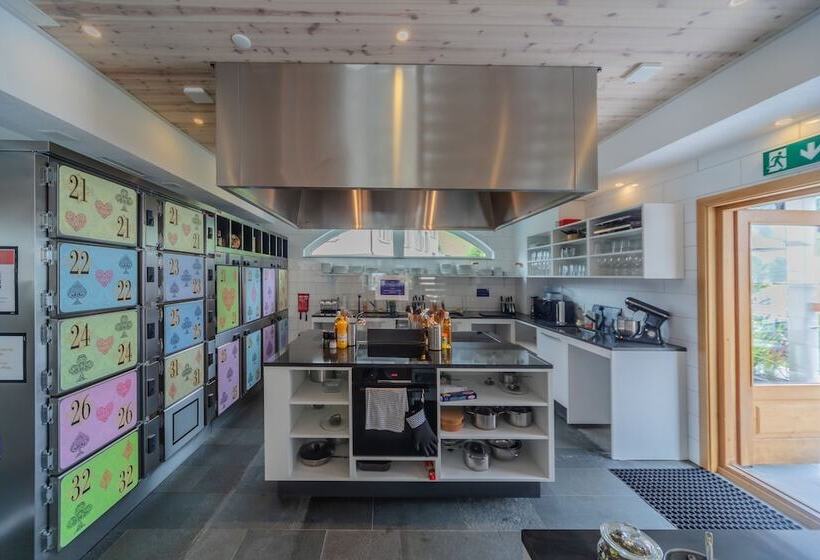 Семейный Номер, Grand Your Home With Common Kitchens With Self Check In