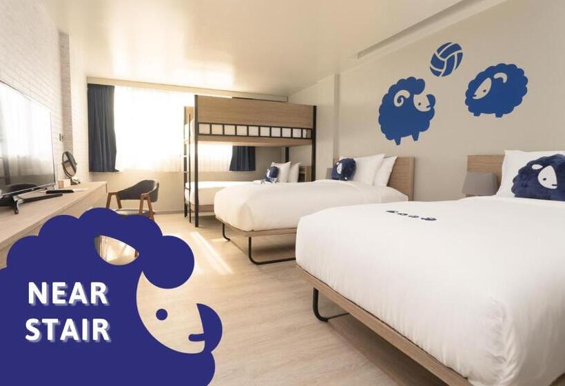 Economy Quadruple Room, Kokotel Krabi Oasis