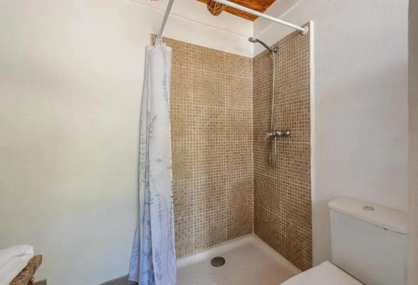 Basic-huone, Agroturismo Can Prats