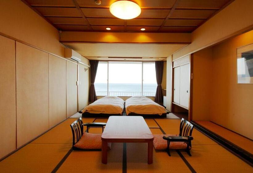 Номер Стандарт Вид на Море, Atagawa Yamatokan
