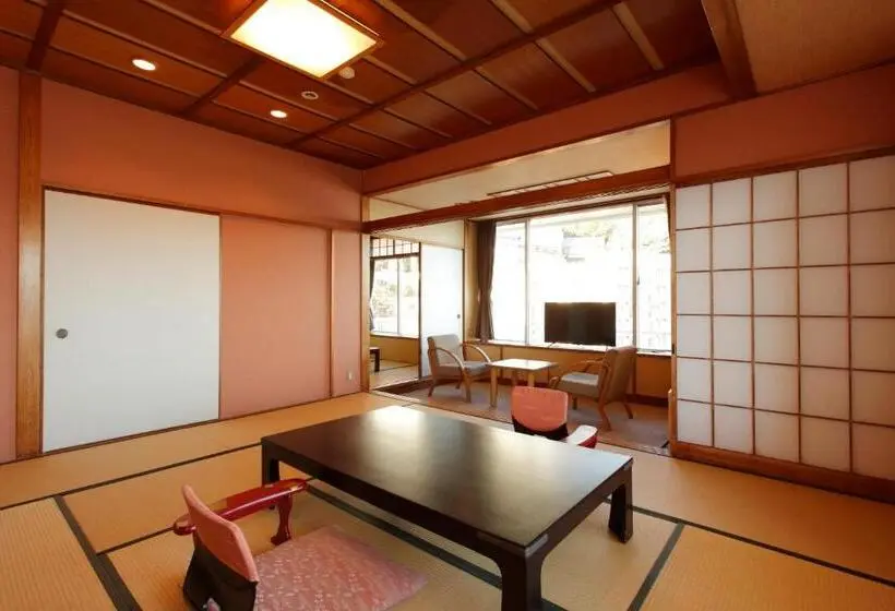 景色の見えるスタンダード4人部屋, Atagawa Yamatokan