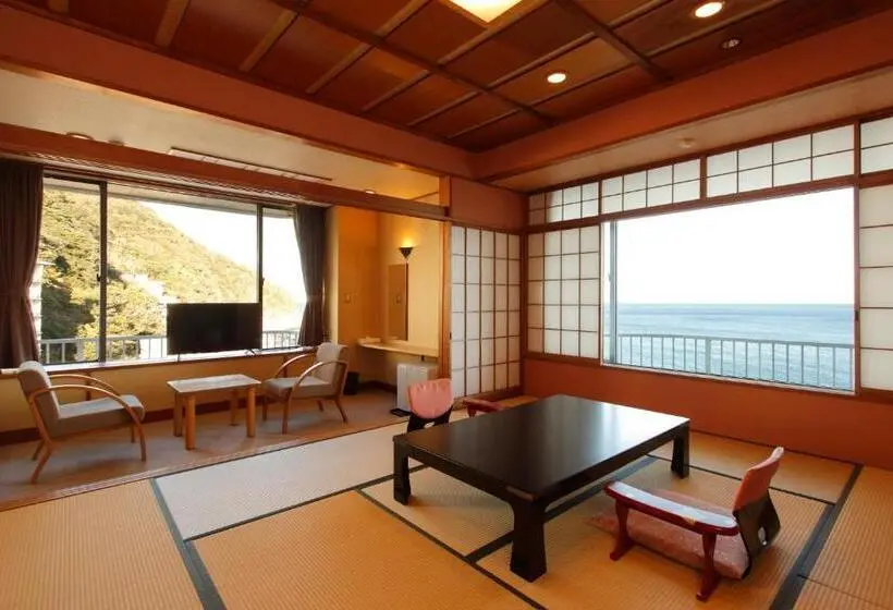 景色の見えるスタンダード4人部屋, Atagawa Yamatokan